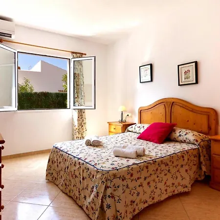 Roser Villa Ciutadella