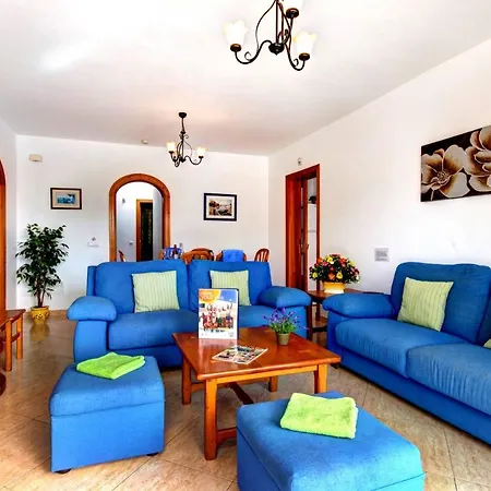 Roser Villa Ciutadella